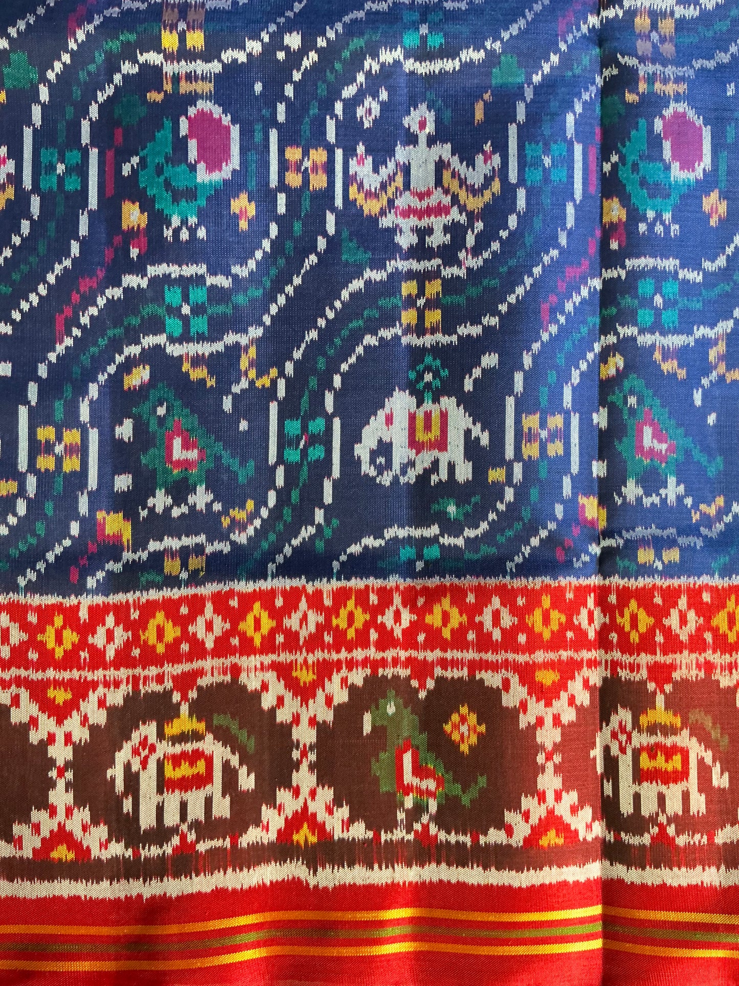 Cross Matlas in figures Patan Patola First Copy Semi Ikkat Patola Saree.